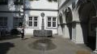 かわいい腕白小僧