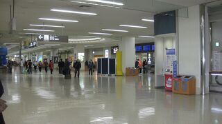 大くて立派な空港