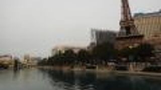 パリのエッフェル塔のミニチュア