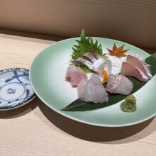 刺身盛合せ