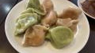 桃肌水餃子とセロリ水餃子を紹興酒で！