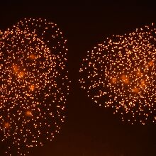 夜空に開く大輪