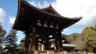 建物も鐘も国宝