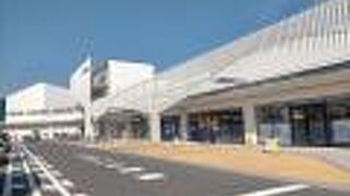 昨年９月にショッピングモールとしてリニューアルした横浜南部市場は買い物天国