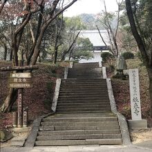 お寺への入り口