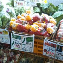 新鮮な野菜がどっさりと。