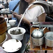 湯呑茶碗風の急須に高いところからの給湯