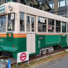 市電車両を使った案内所