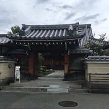 西正寺（山門）