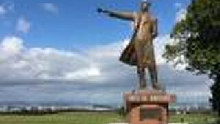 クラークの後ろの景色が最高