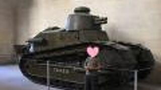 男の子が大興奮！戦の歴史が学べる興味深い展示