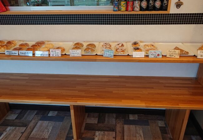 中央本町の、商店街からは少し離れたパン屋さん
