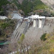 全国でも珍しい中空重力式コンクリートダム （横山ダム） 