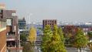 横浜に観光に来たら殆んどの人が通るルートです。