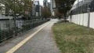 正式名所は「都市計画道路中之島歩行者専用道」