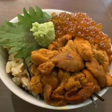 うにいくら飯