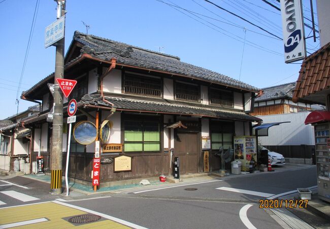 元銀行の建物です