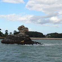 珍しい島もあります。