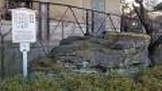 泉岳寺 血染めの梅 血染めの石