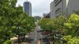 JR三ノ宮駅から南への道