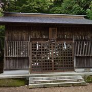 男坂か女坂か迷っていたらこちらの神社が見えました