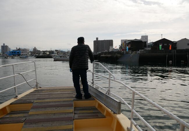 松山いい町三津にある渡船で街歩きがいい