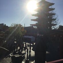 本堂から観た五重の塔