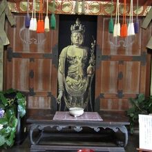 撮影可のフェノロサ寄進の御厨子