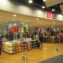 ユニクロ (セントラルワールド店)