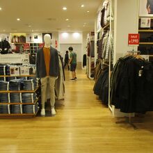 ユニクロ (セントラルワールド店)