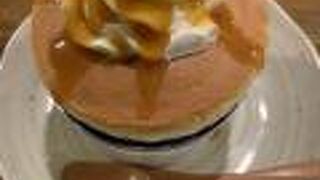 焼きたてのスフレケーキが美味しい！