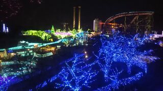 新宿から僅かな移動距離で見られる本格的イルミネーション。ゴンドラからがお勧め。
