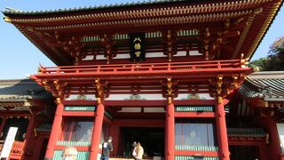 鶴岡八幡宮は寺として創建され、源頼朝の頃には別当坊と二十五坊の26坊の僧房があった