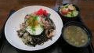 ブラックやきそば