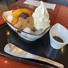 白玉クリームあんみつ