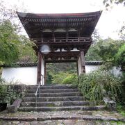 大神神社の神宮寺として創建された古刹