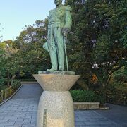東郷平八郎銅像 
