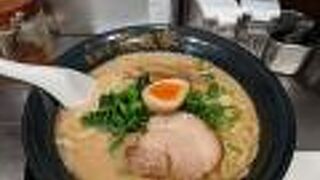 モチモチ麺とこってりスープ