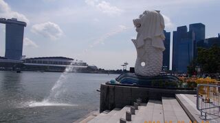 マーライオンを見るならここ！