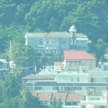 こちらは……“うろこ美術館”