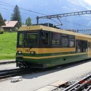 スイスで列車に初乗り、ヴェンゲンアルプ(WAB)登山鉄道に乗ります。