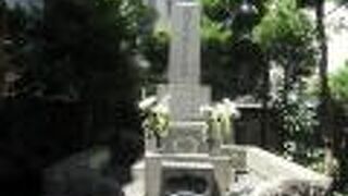 生前に自ら建てたとされる墓