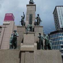 鹿児島中央駅の正面口から見るとこんな感じ～