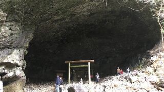 天岩戸の最深部にあり