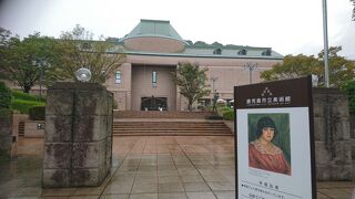 鶴丸城二の丸にある美しい建物