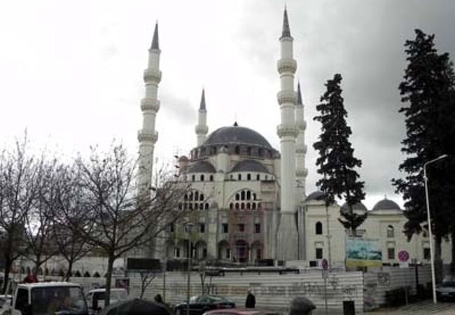 ティラナの大モスク