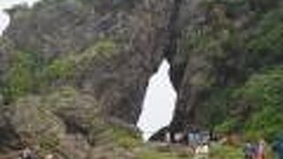 珍しい岩の裂け目