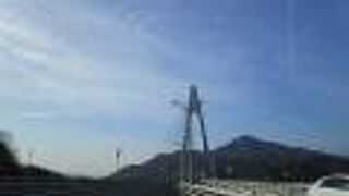 スマートな斜張橋