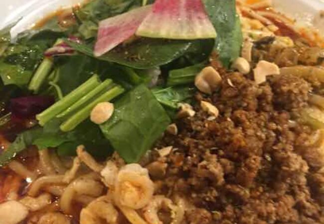 庚申通り商店街の担々麺