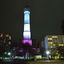 山下公園から見たマリンタワーの夜景